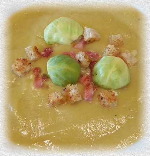 soupe de choux de Bruxelles au bacon