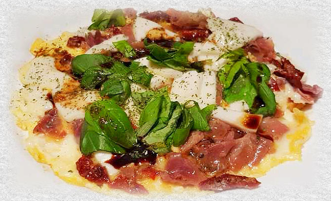 Omelette au jambon sec et fromage de chèvre