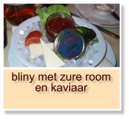 bliny met zure room en kaviaar