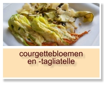 courgettebloemen en -tagliatelle