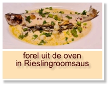 forel uit de oven in Rieslingroomsaus