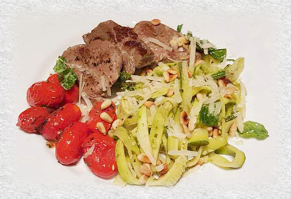 lamsrumpsteak tagliatelle courgette