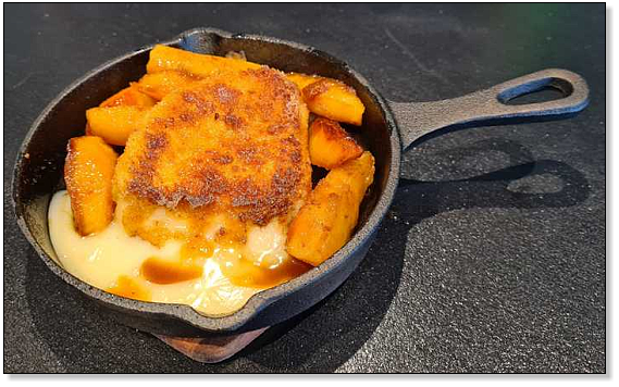gepaneerde camembert met appeltjes