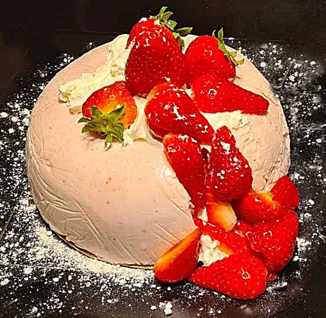 yoghurttaart met aardbeien