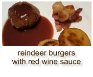 reindeer burgers with red wine sauce
