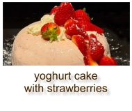 yoghurt cake with strawberries