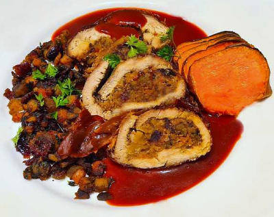 gevulde fazantfilet met rode biet-portosaus