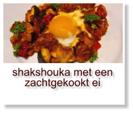 shakshouka met een zachtgekookt ei