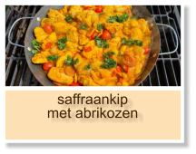 saffraankip met abrikozen