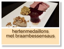 hertenmedaillons met braambessensaus