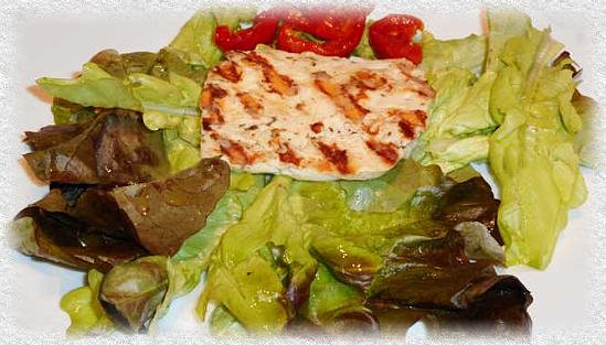 gegrilde haloumi salade knoflookbrood